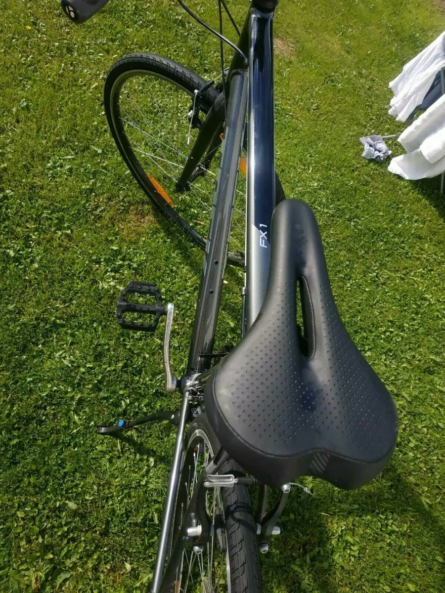 Trek F1 gents/mens hybrid bicycle XL 28" wheei - Image 4