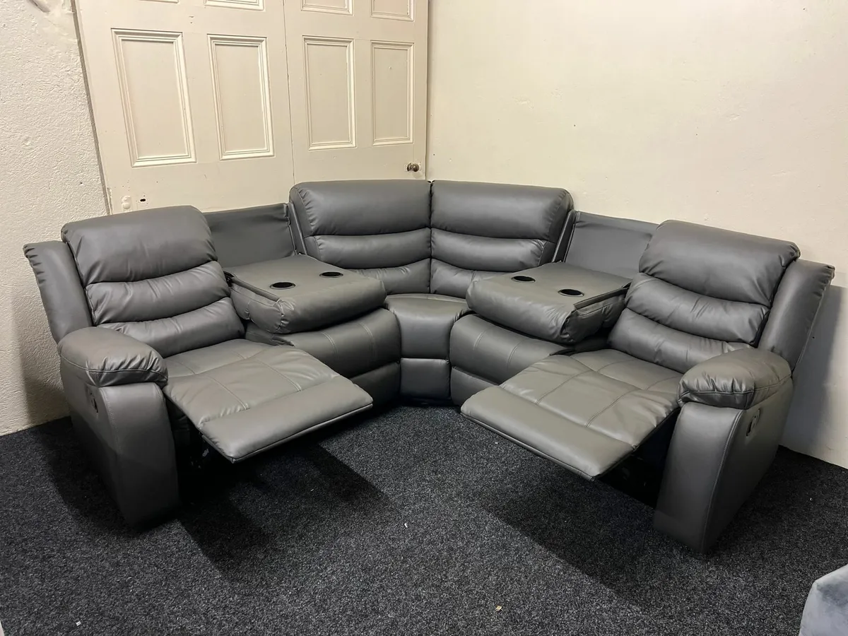 Brand New Sofas for Sale – Free Home Delivery!

✅ - Image 4