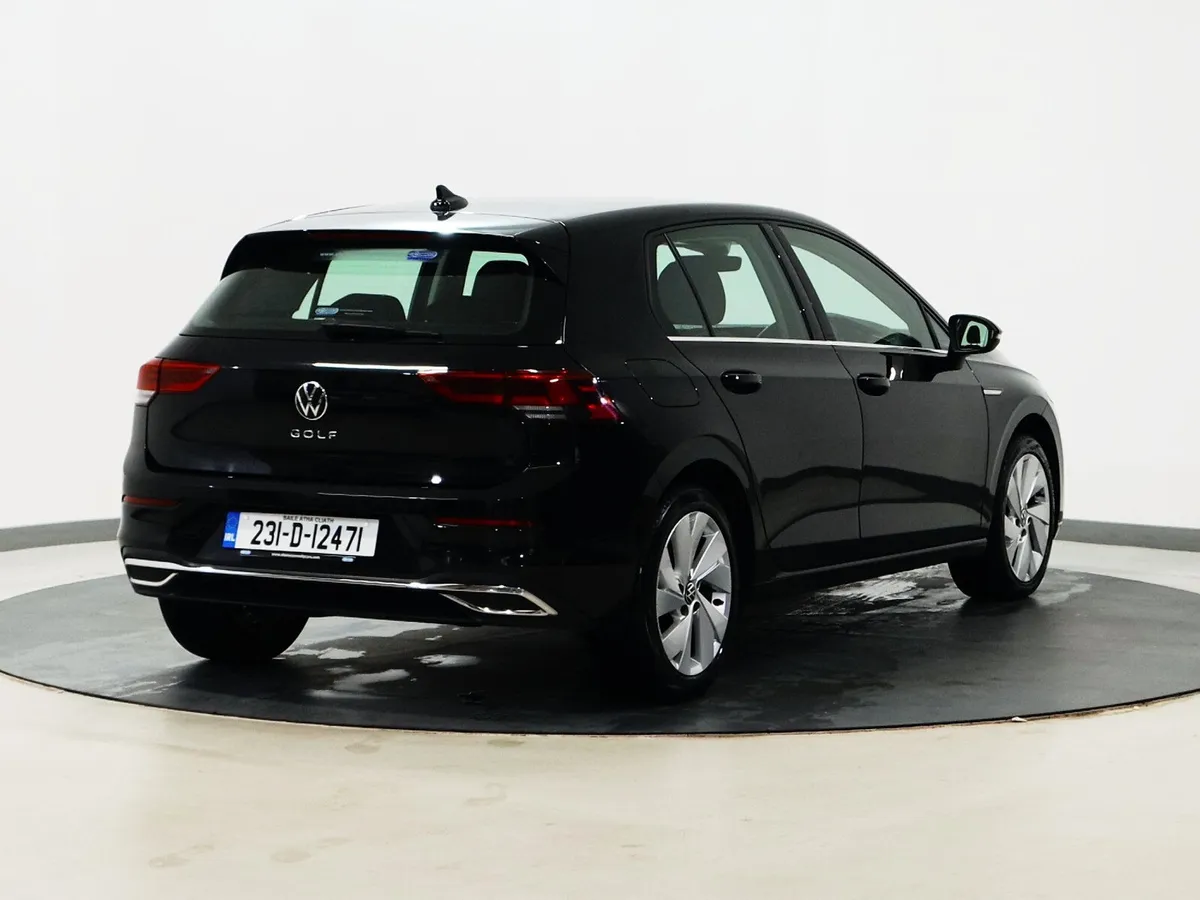 *88* 2023 Volkswagen Golf 2.0tdi style - Image 4