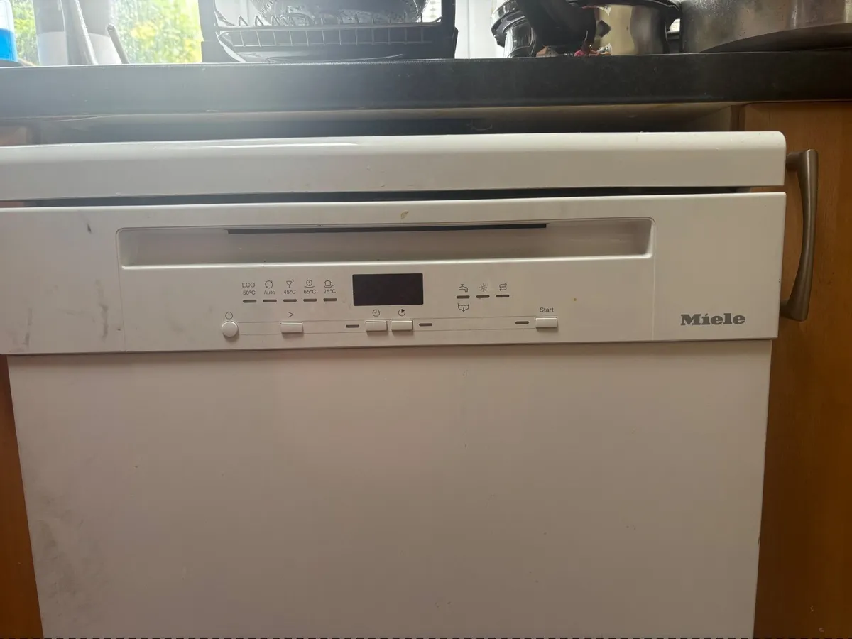 Miele freestanding Dishwasher - Image 2