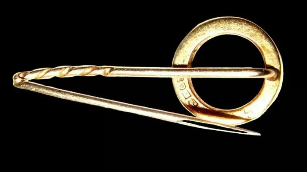Vintage Hallmarked 9ct Gold Tie Pin - Image 4