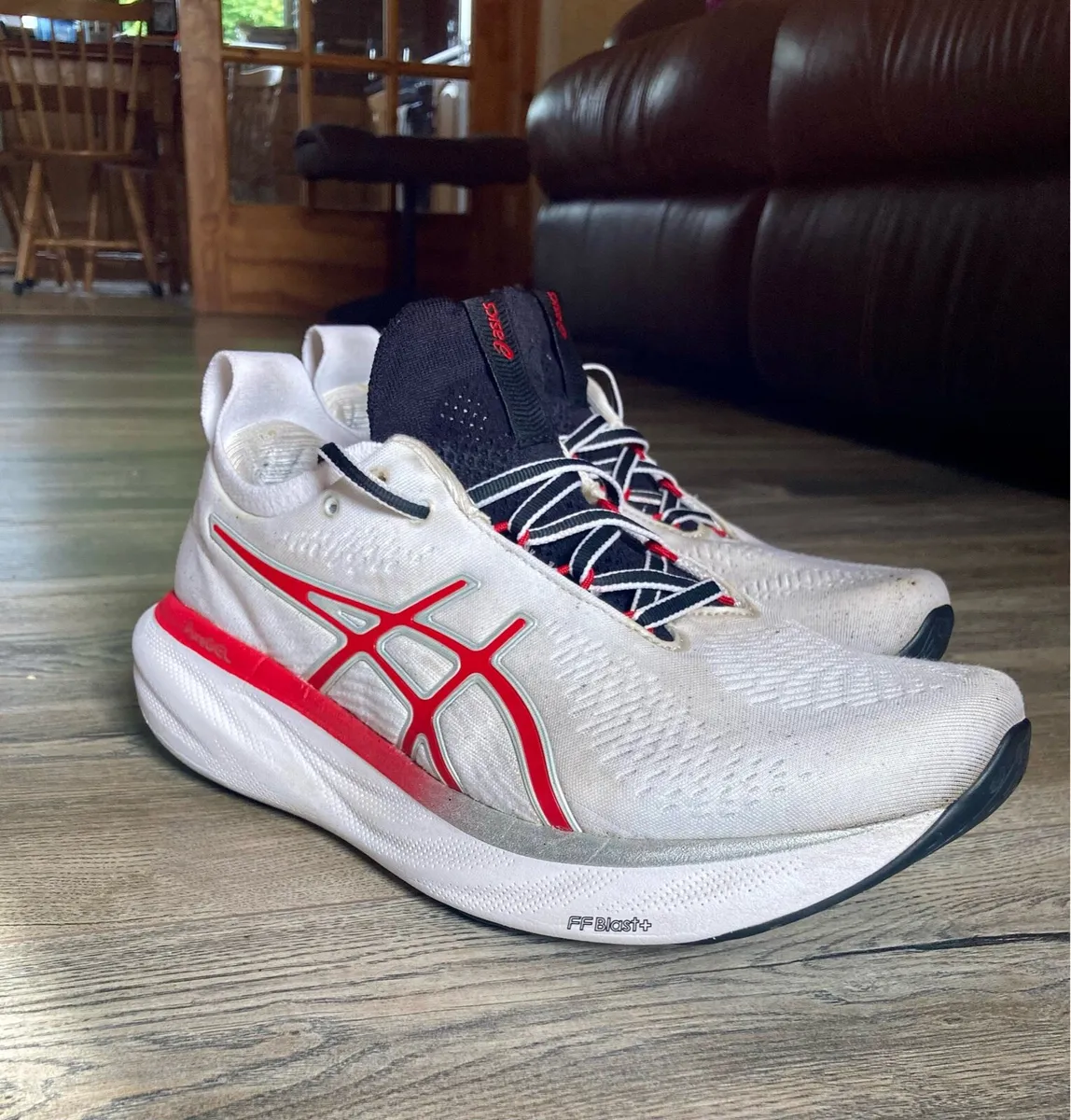 Asics Nimbus 25 - Image 1