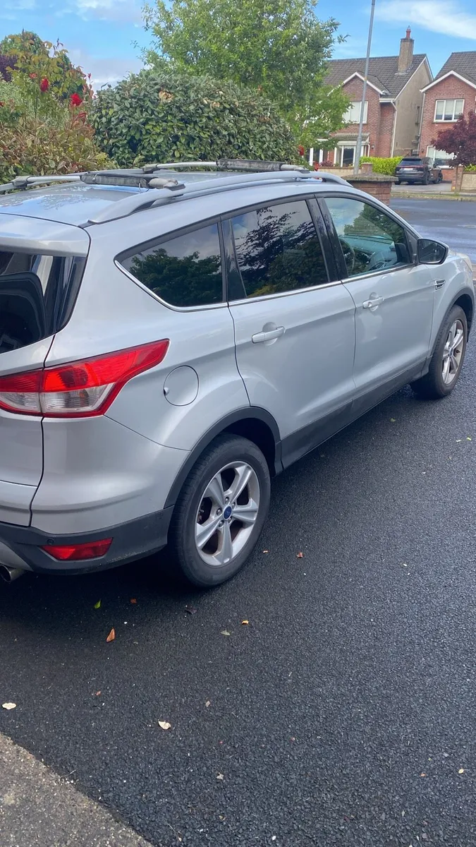 Ford kuga 2014 crew cab - Image 1