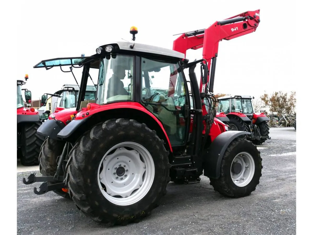 MASSEY FERGUSON 5610 & POWER LOADER - Image 2
