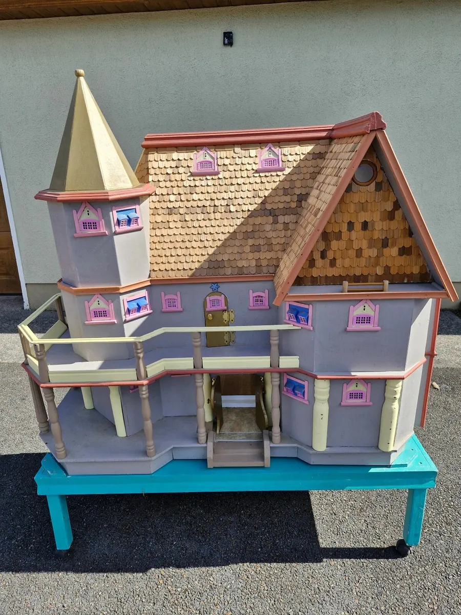 Dolls House - Image 1