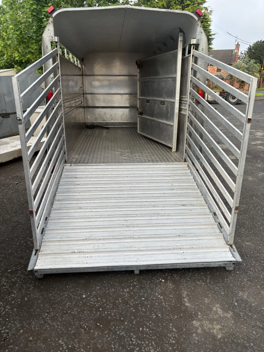 Ifor Williams 12ft cattle trailer - Image 3