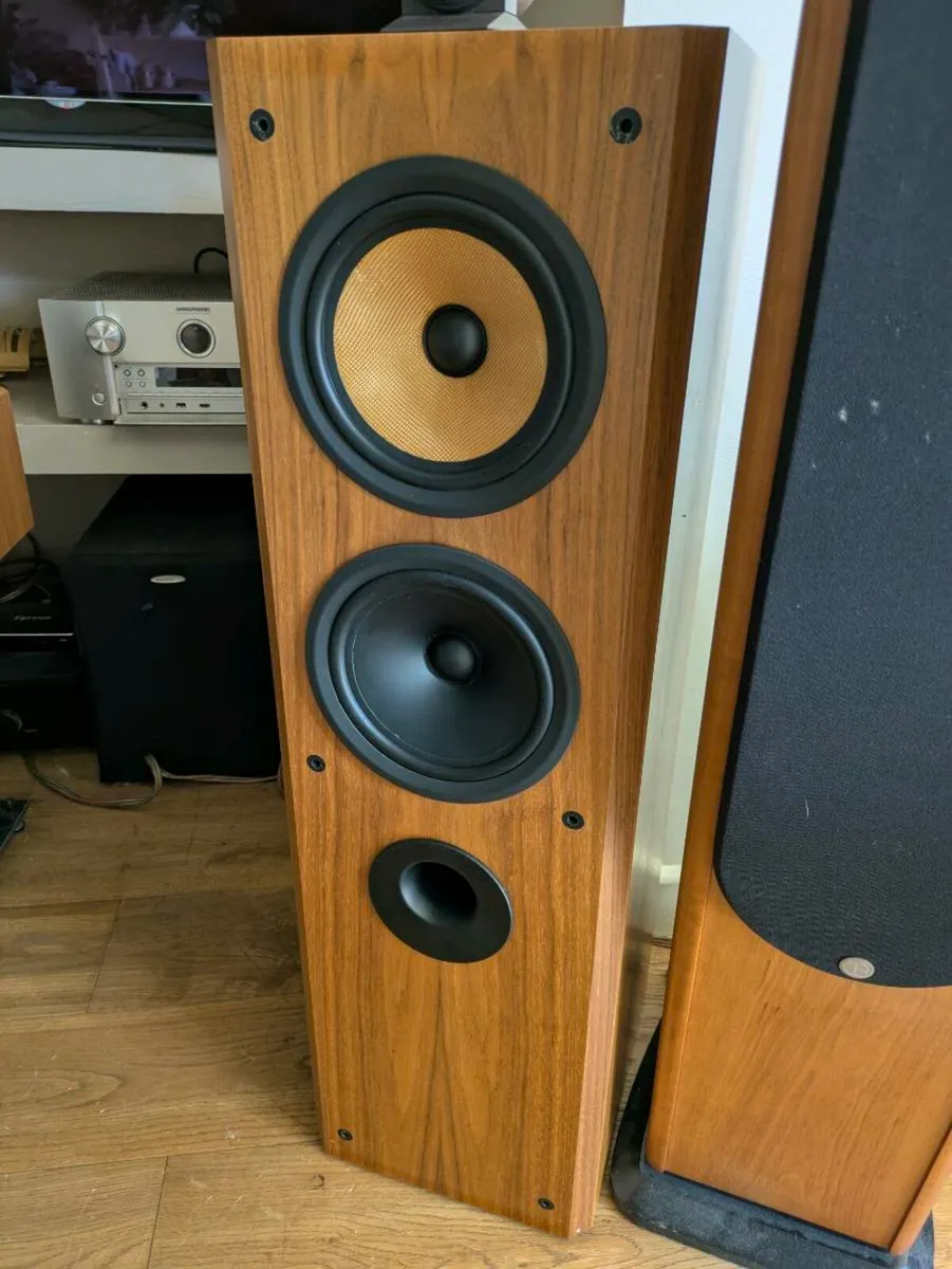 Bower & Wilkins 803 speakers - Image 2