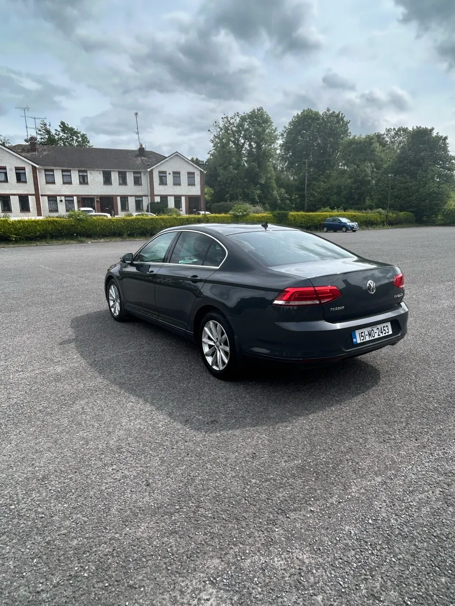VOLKSWAGEN PASSAT BUSINESS EDITION - Image 3