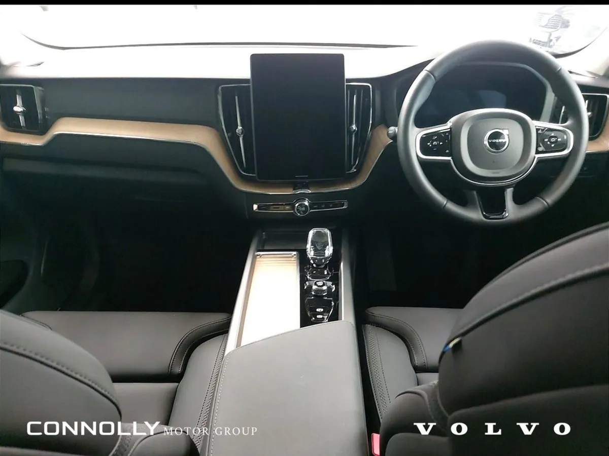Volvo XC60 T6 Plus Dark Phev  761pm - Image 4