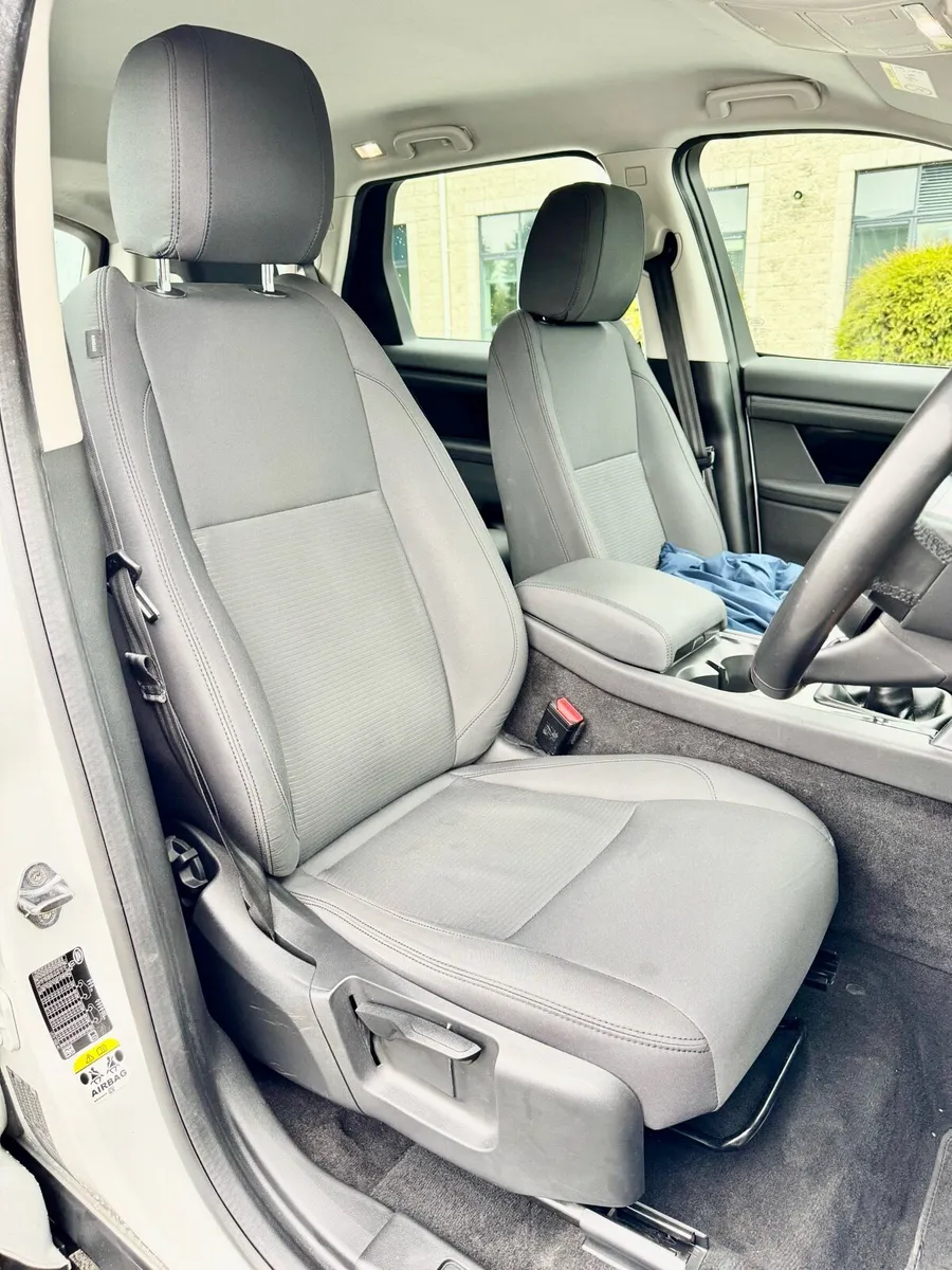 201 Landrover Discovery Sport 2.0 ED4 - Image 4