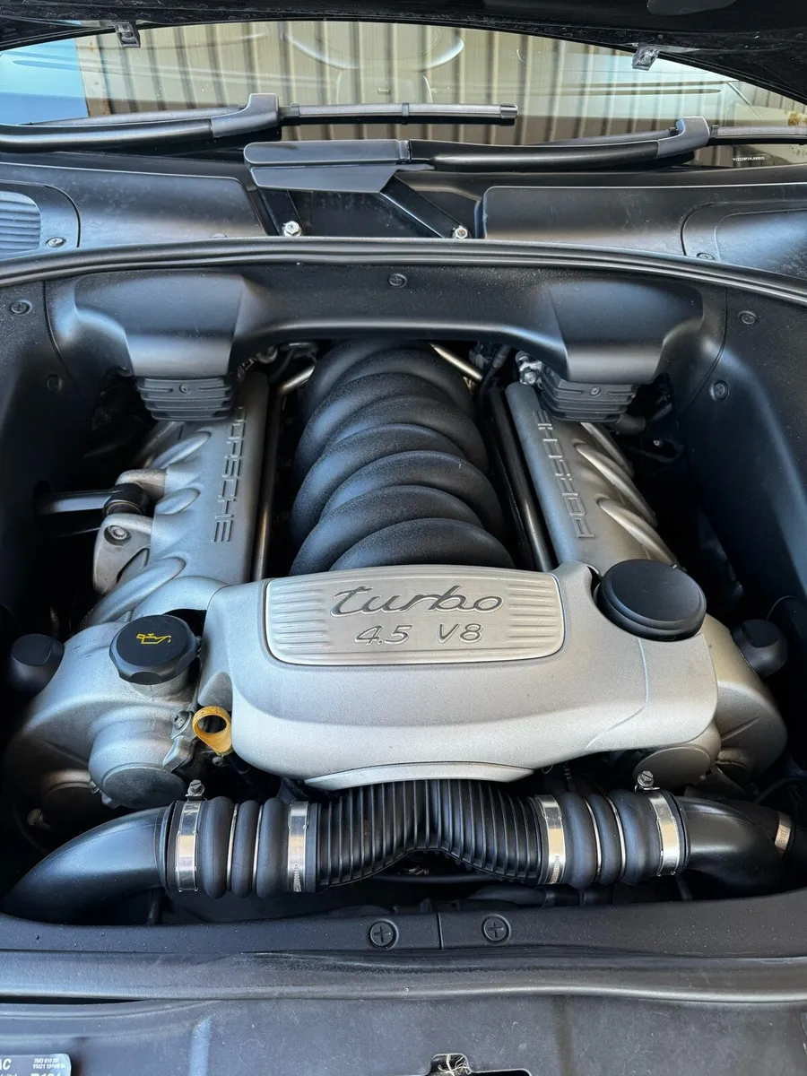 Porsche Cayenne turbo s - Image 1