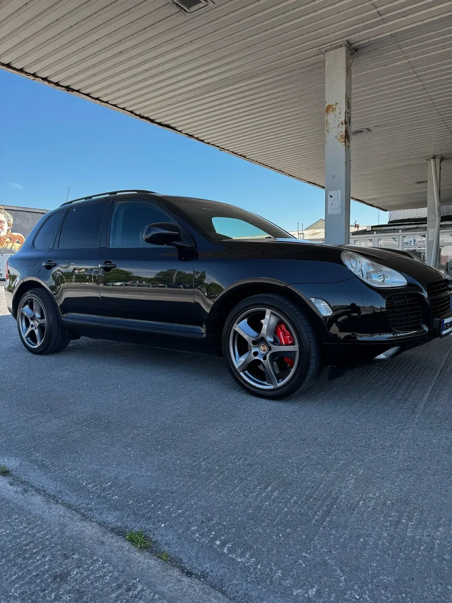Porsche Cayenne turbo s - Image 2