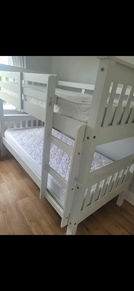 Bunk bed - Image 1