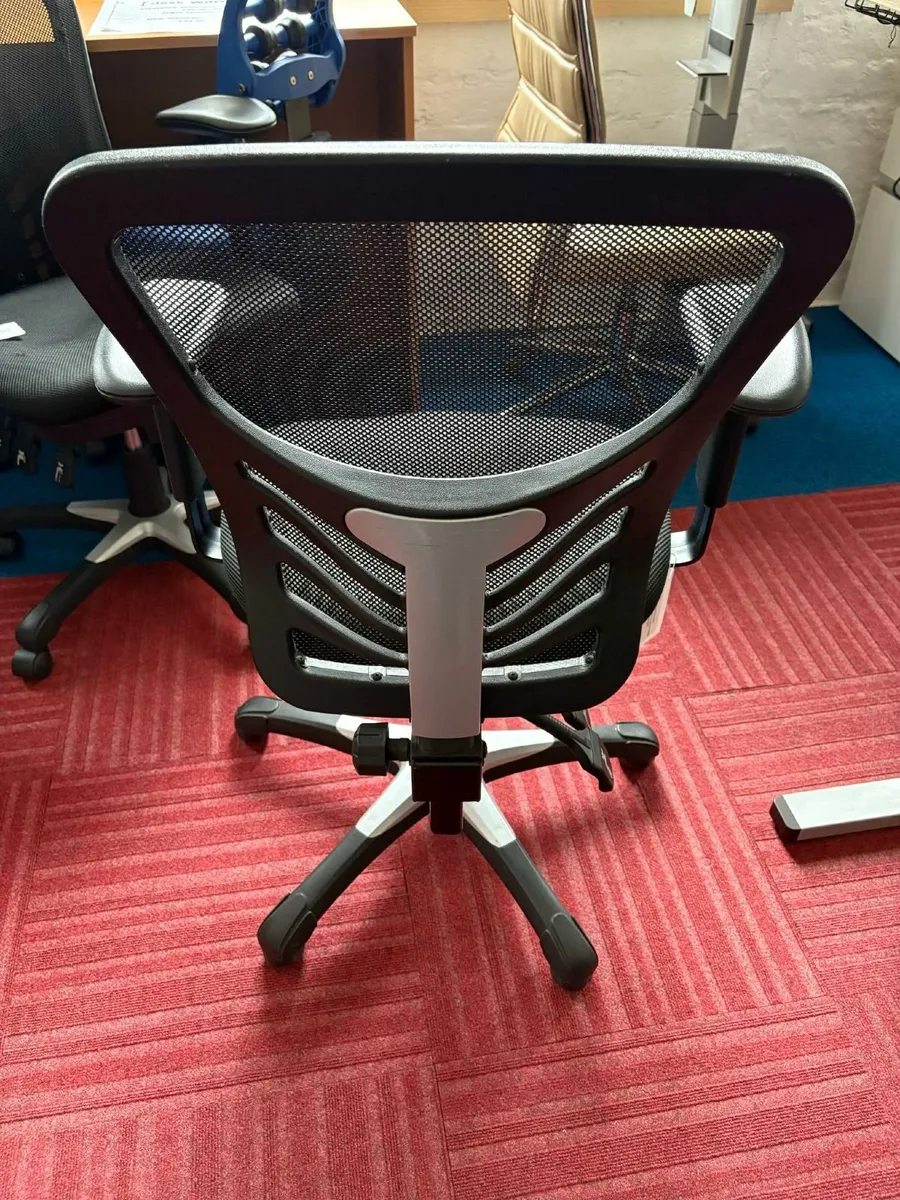 Preowned Titanic 3 lever Chair - £50 + VAT - Image 3