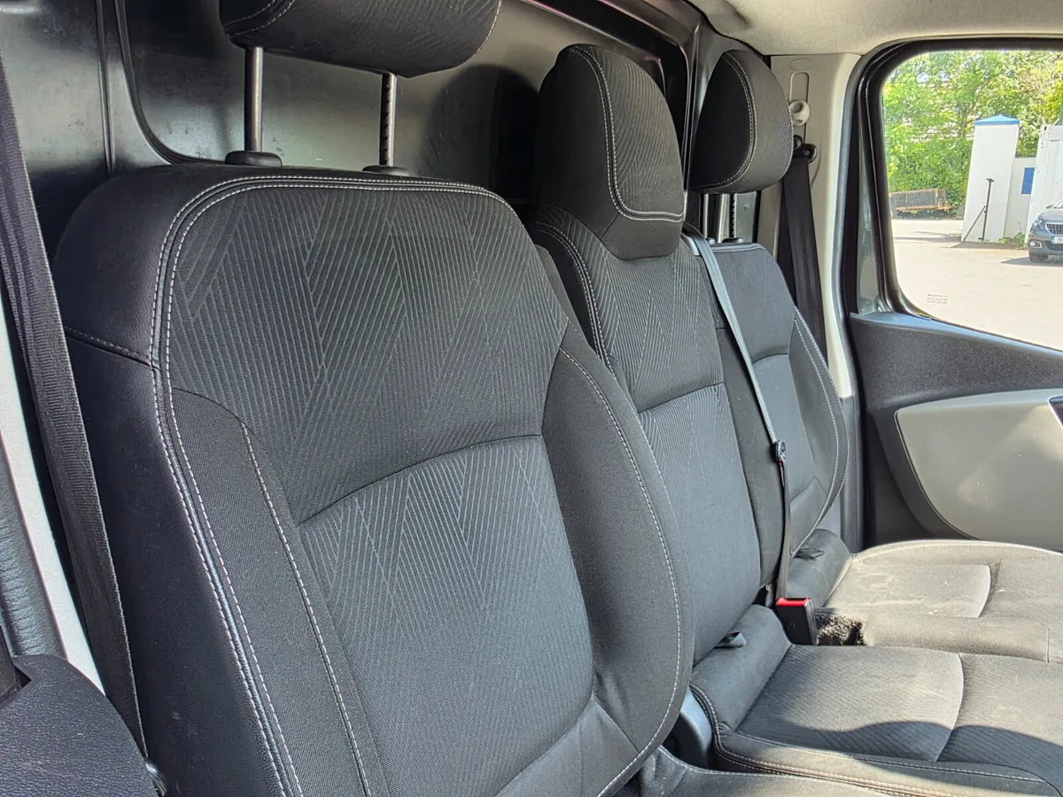 2018 Renault Trafic 1.6 DCI SPORT / VAT INVOICE - Image 4