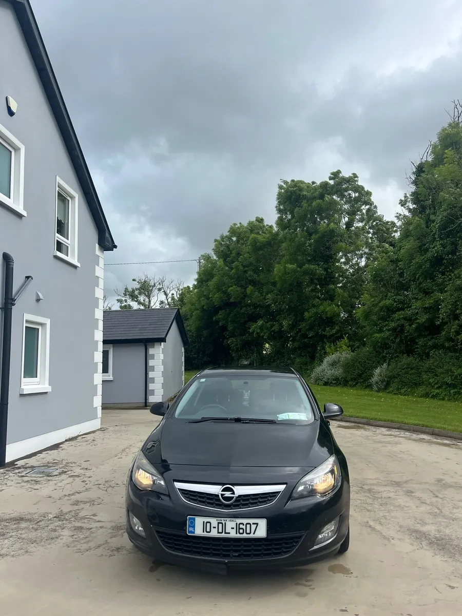 Opel Astra - Image 1