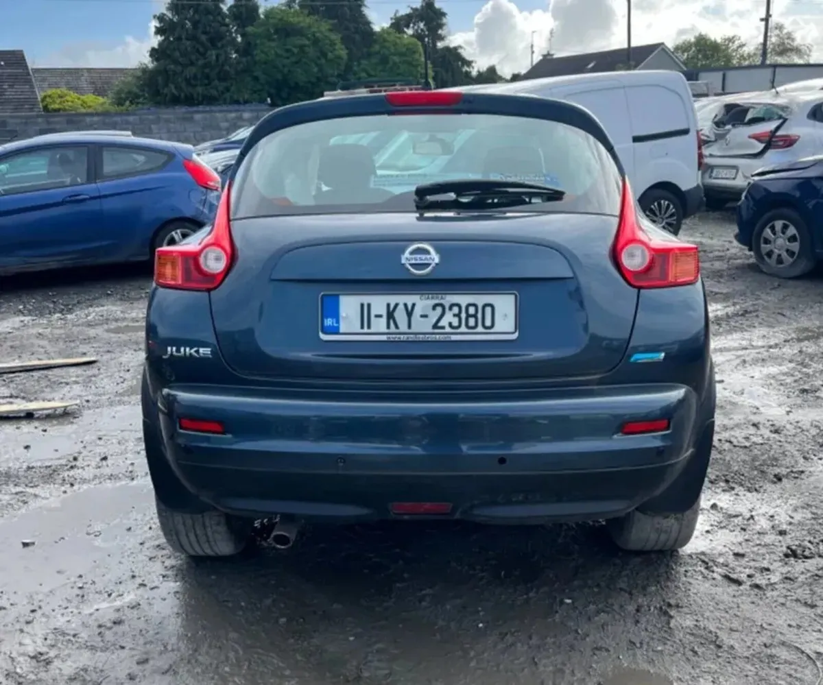 2011 Nissan Juke - Image 2