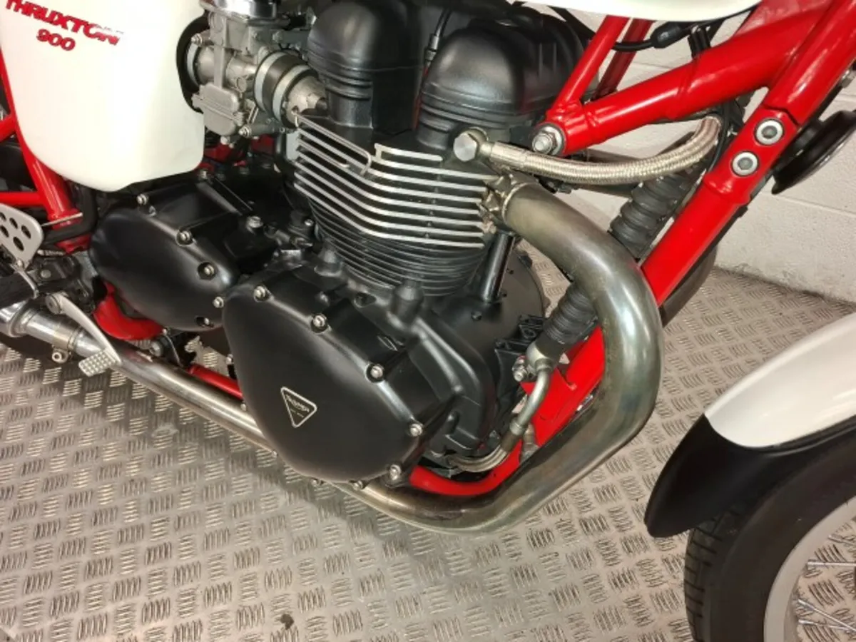 Triumph Thruxton 900 2010 - Image 4
