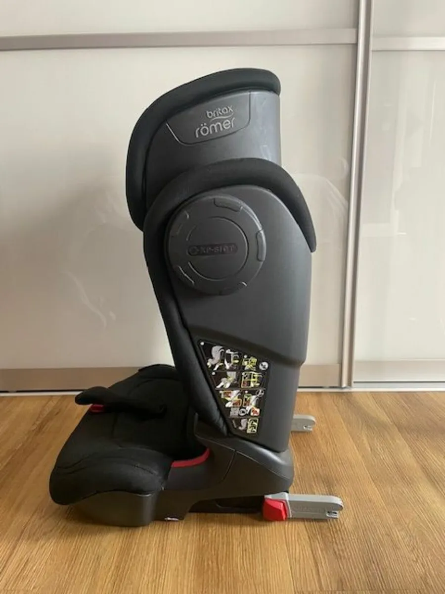 Kids Britax Romer Car Seat - Image 4