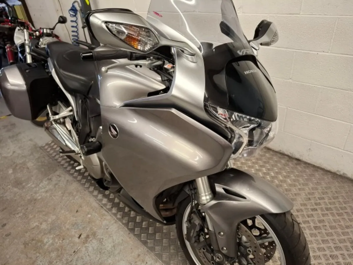Honda VFR1200 2010 - Image 3