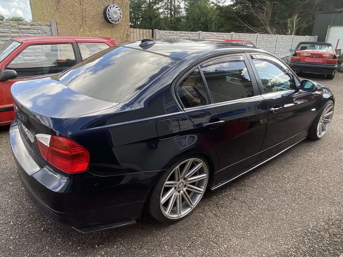BMW E90 black - Image 4