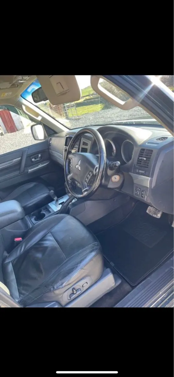 Mitsubishi pajero 3.2 DID - Image 4