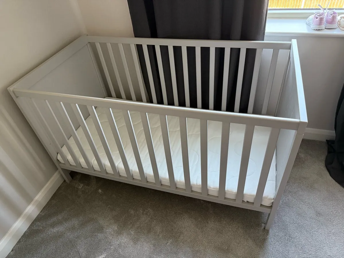 Baby bedroom/ nursery set - Image 2
