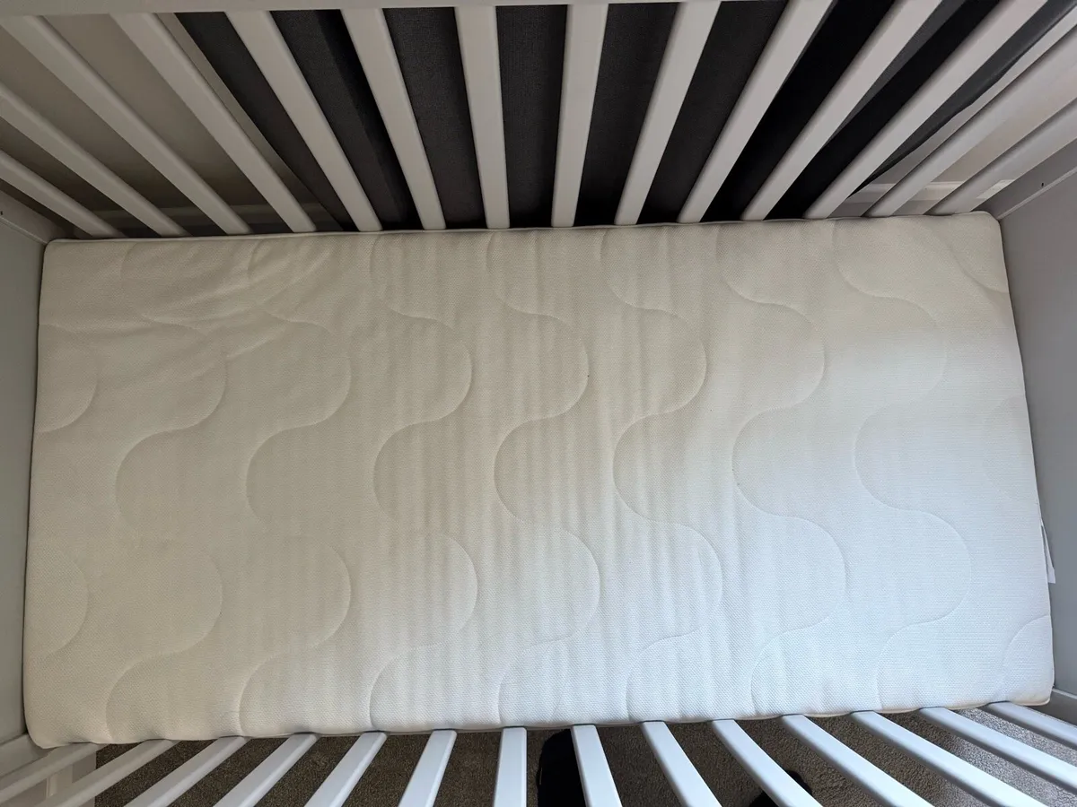 Baby bedroom/ nursery set - Image 3