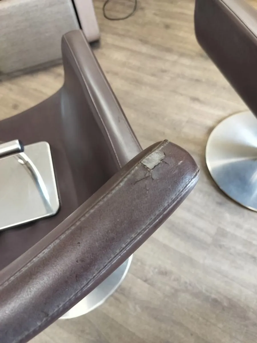 Salon chairs - Image 3