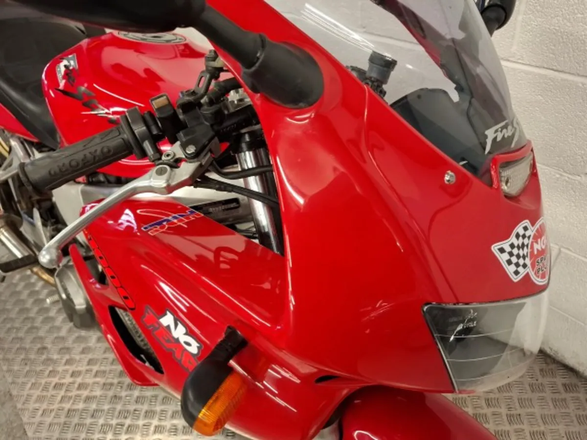 Honda VRT 1000 Firestorm - Image 4