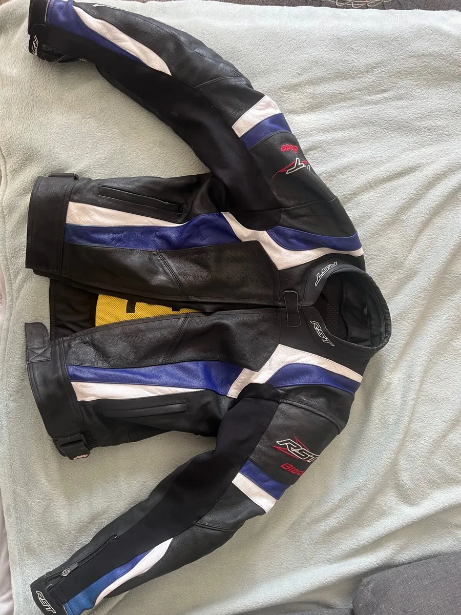 Motorbike jacket RST size M - Image 1