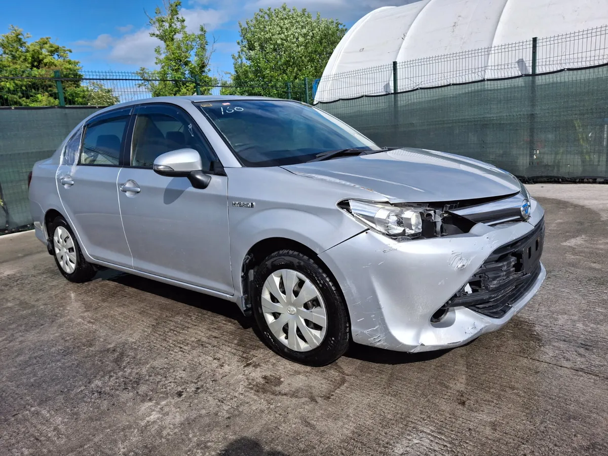 162 Toyota Corolla Fielder 1.5 Hybrid - Image 3