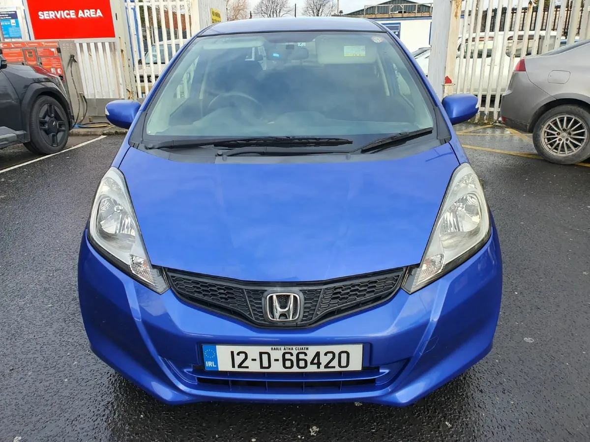 Honda Fit 2012 - Image 2