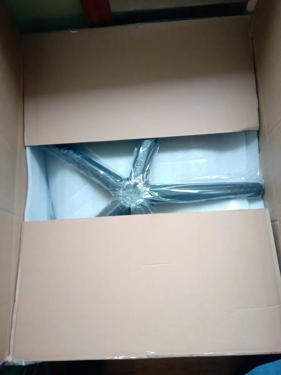 Gaming Chair - Image 3