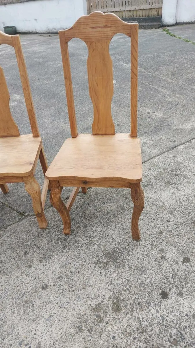 Four sturdy rustic dining chairs - Image 3