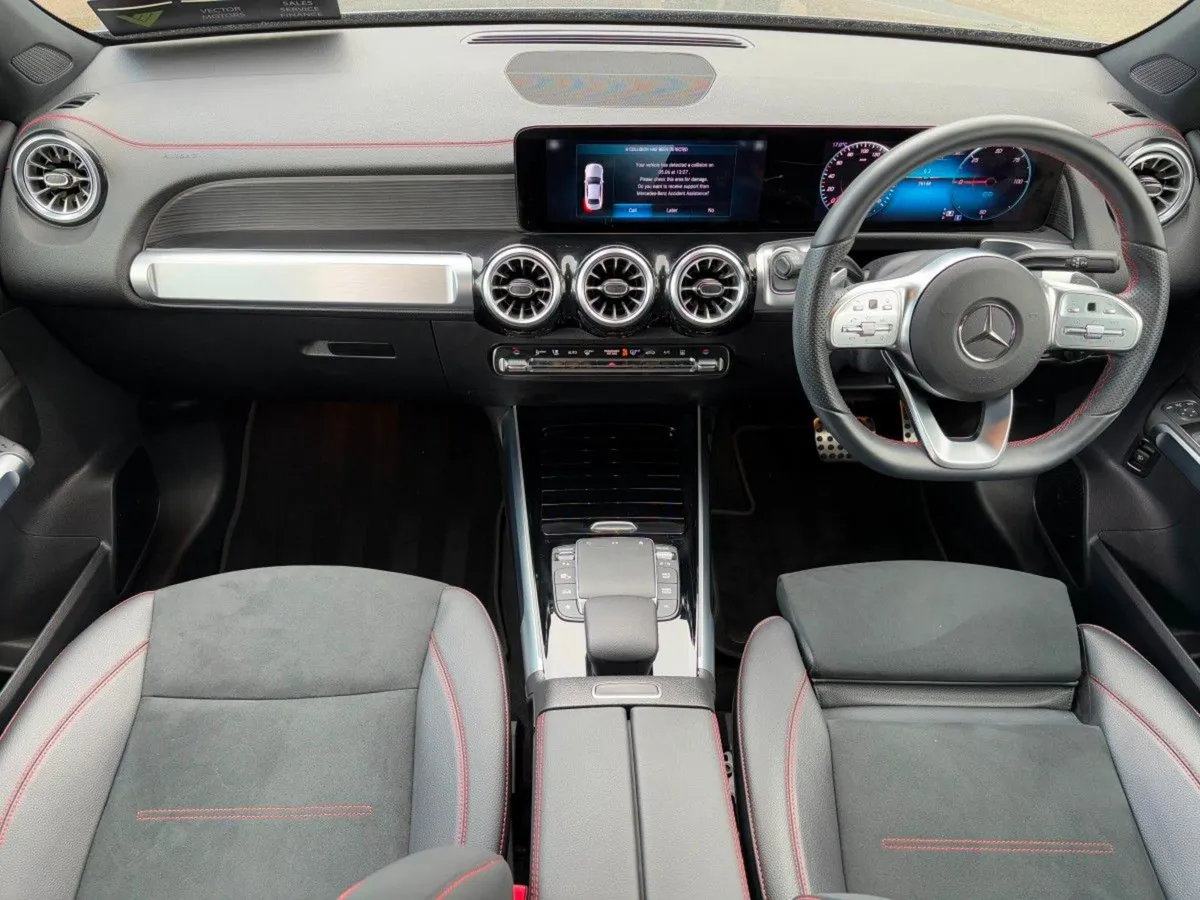Mercedes-Benz EQB Premium Sunroof 300 4matic 7 Se - Image 2