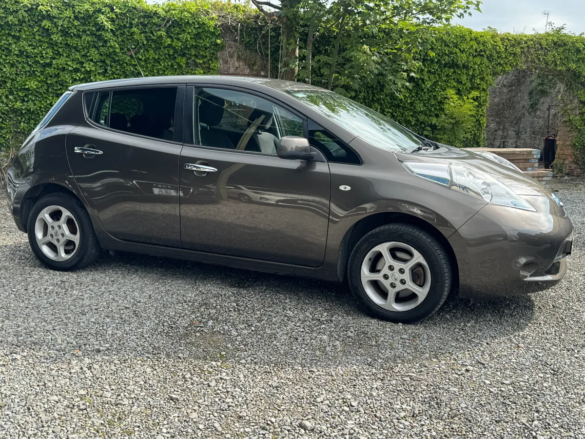 2016 Nissan Leaf NCT 2027 Tax 2026 - Image 3