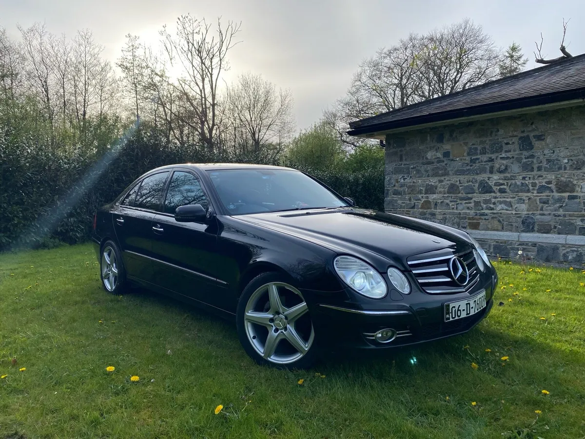 06 Mercedes E class W211 BREAKING PARTS - Image 1