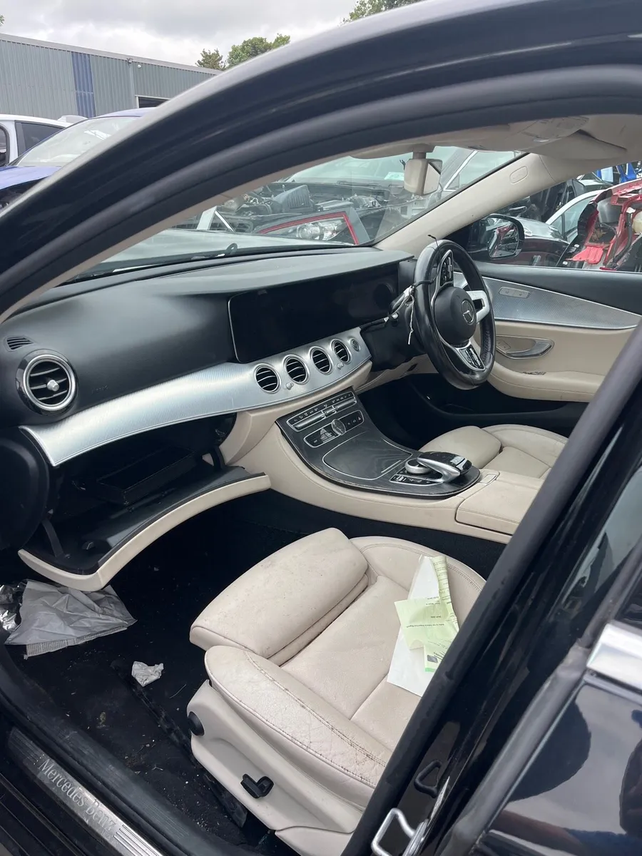 2019 Mercedes e220 for parts - Image 3