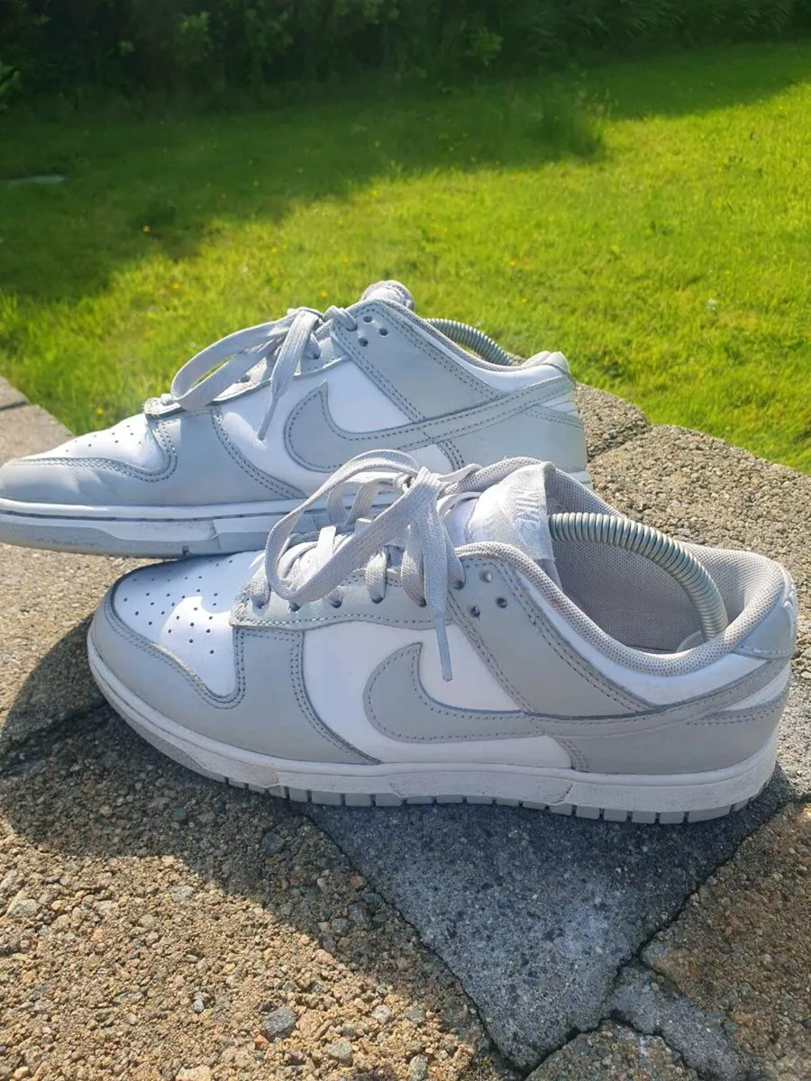Nike dunks - Image 2