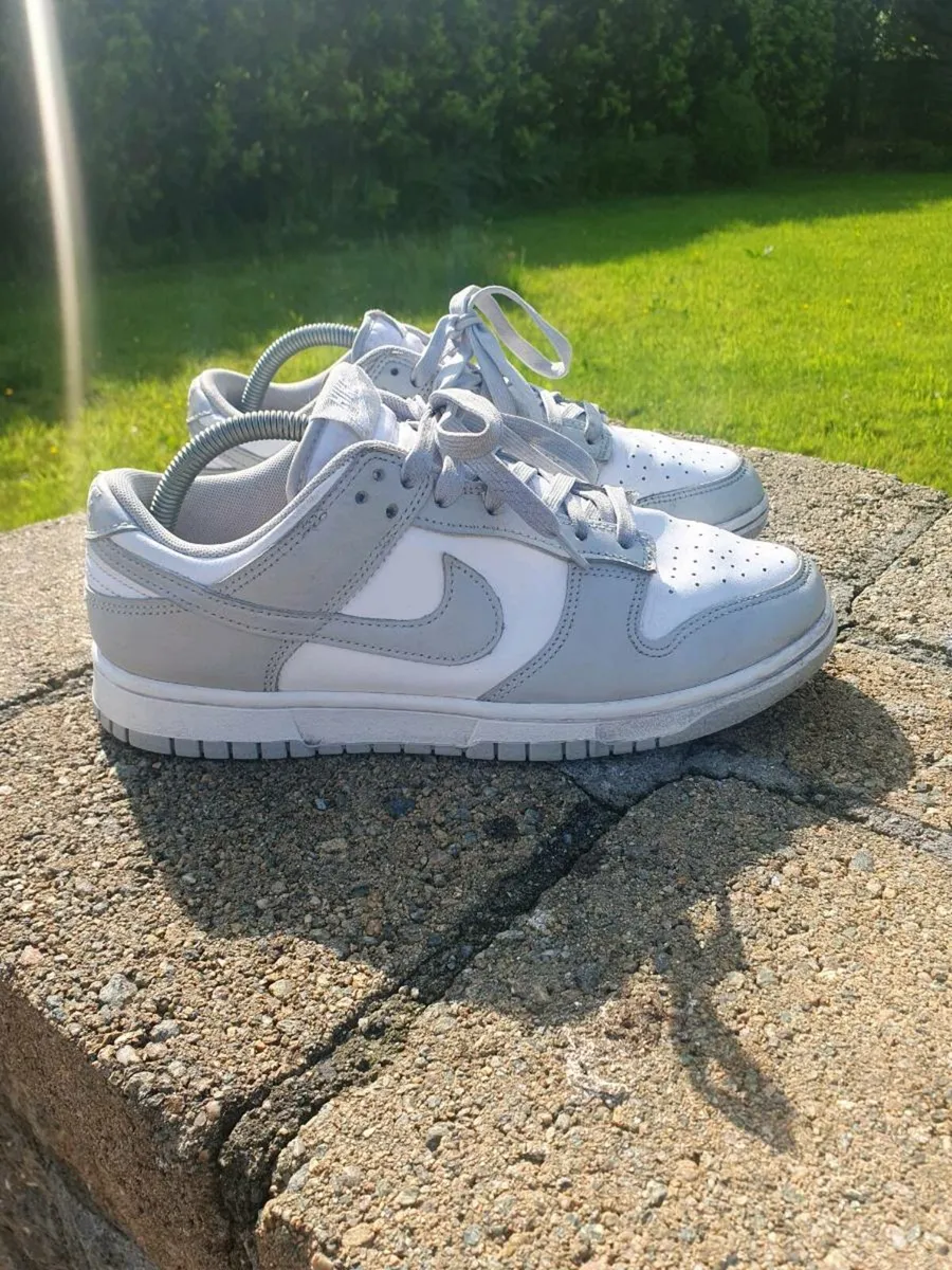 Nike dunks - Image 4