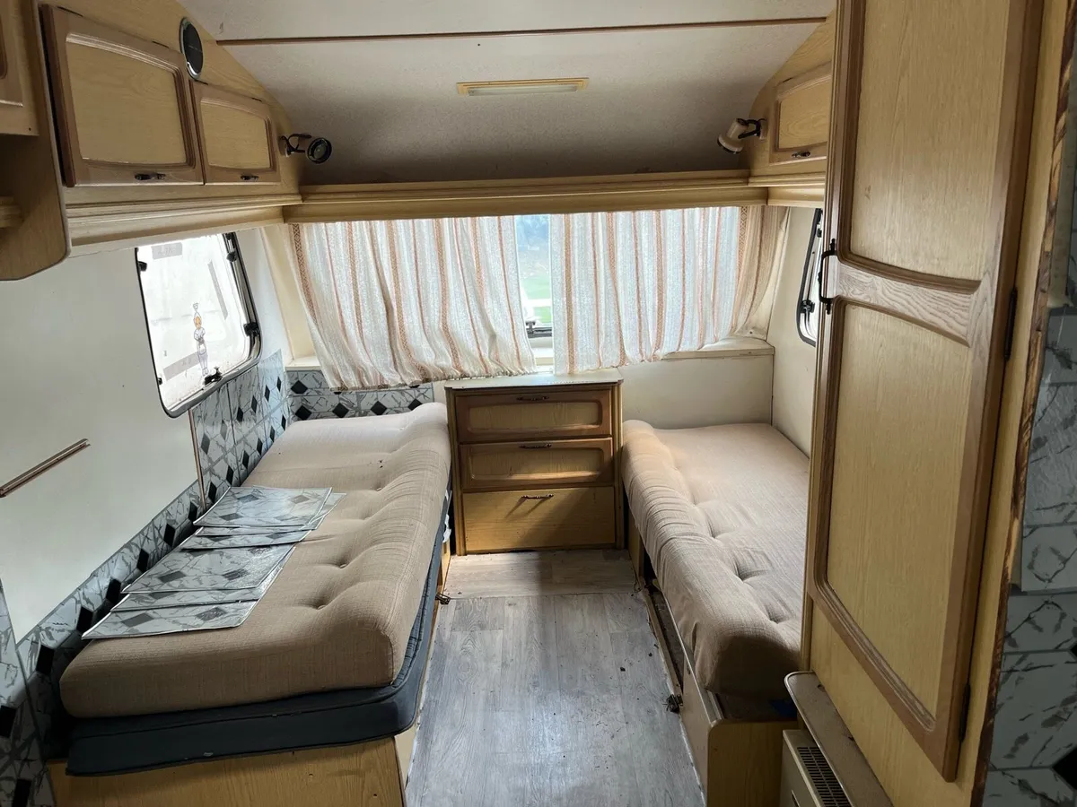 Compass caravan (for shed or office use) - Image 4