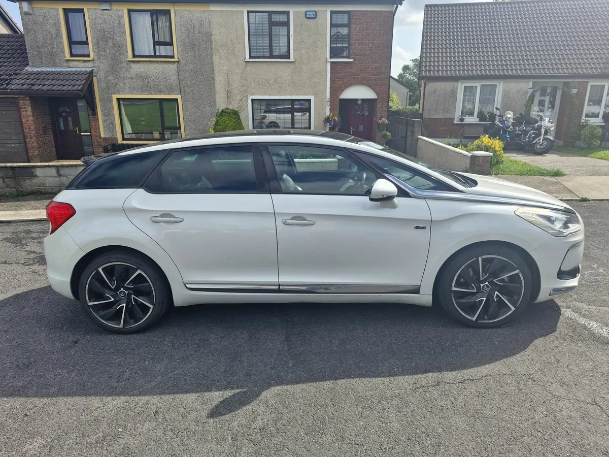 Citroen DS 5 Hybrid  2013 - Image 3