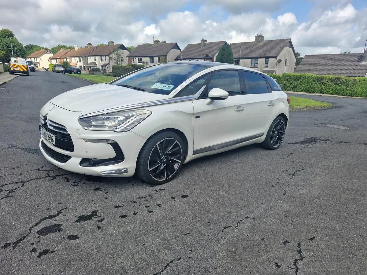 Citroen DS 5 Hybrid  2013 - Image 1