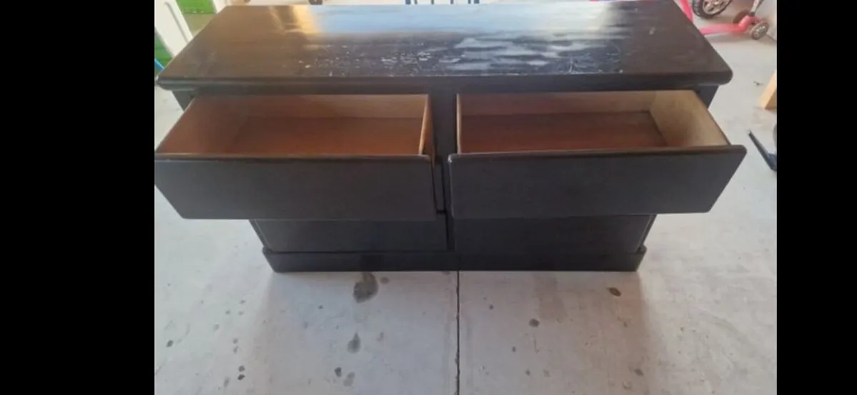 Bedroom chest - Image 3