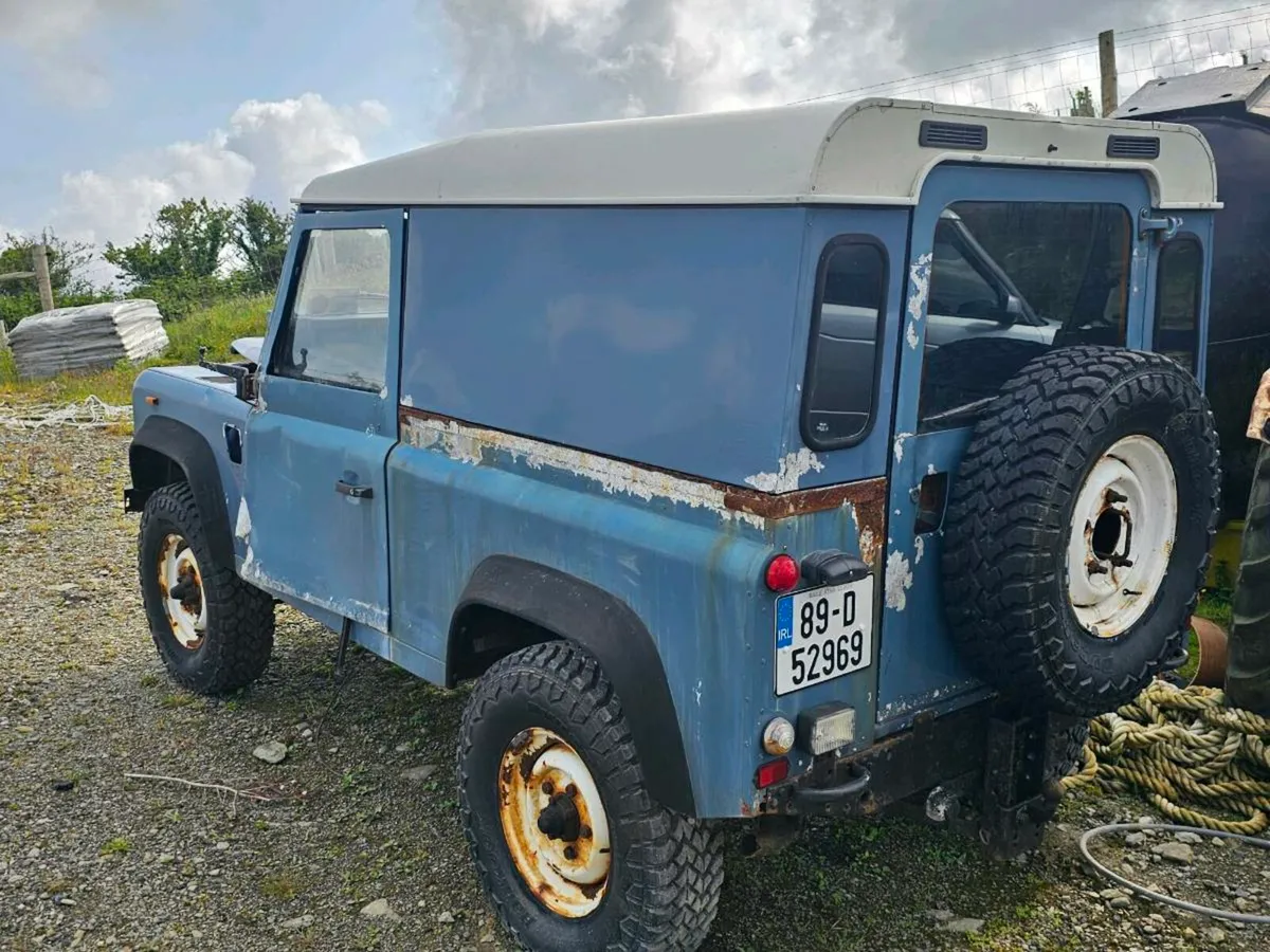 Defender 90 - Image 2