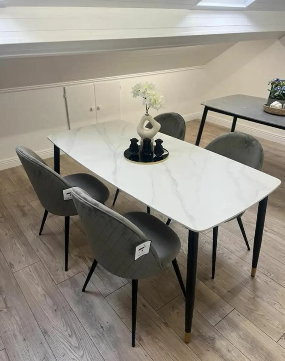 Marble dining table - Image 2