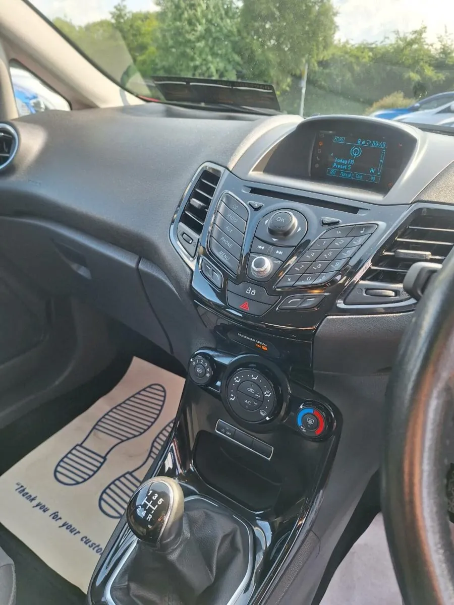 132 Ford Fiesta Zetec 1.0L STUNNING 1 Year NCT - Image 3