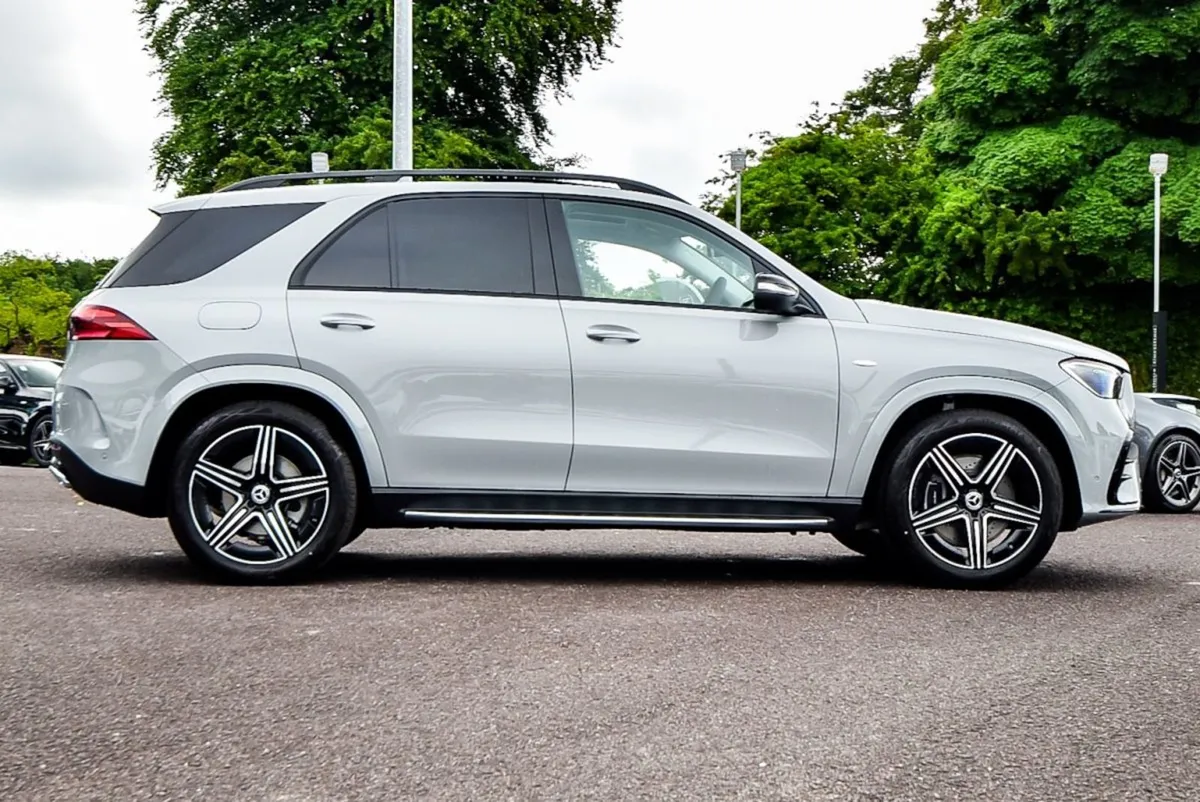 Mercedes-Benz GLE-Class 350de AMG Night Pack Pan - Image 3