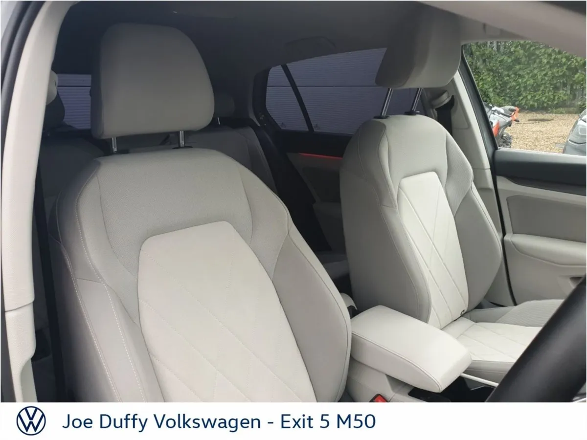 Volkswagen Golf 2.0 TDI 115HP Style - Image 4